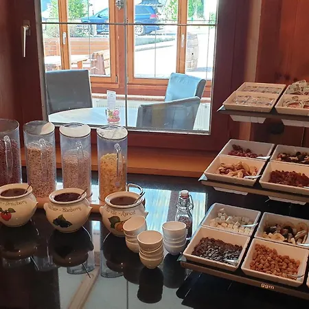 فندق مبيت وإفطار Hotel-restaurant Edelweiß