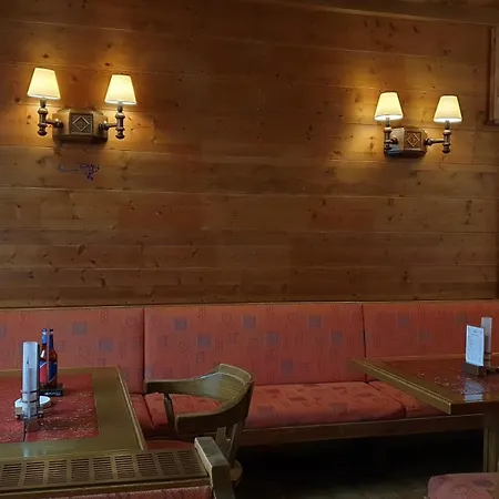 فندق مبيت وإفطار Hotel-restaurant Edelweiß بيروانغ