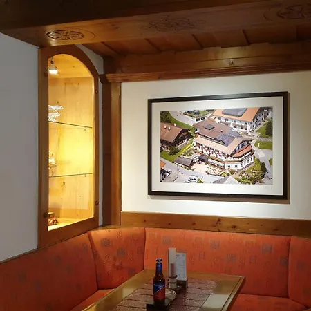 Hotel-restaurant Edelweiß فندق مبيت وإفطار بيروانغ