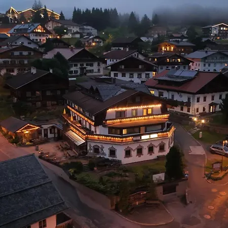 Hotel Edelweiß Garni - Berwang
