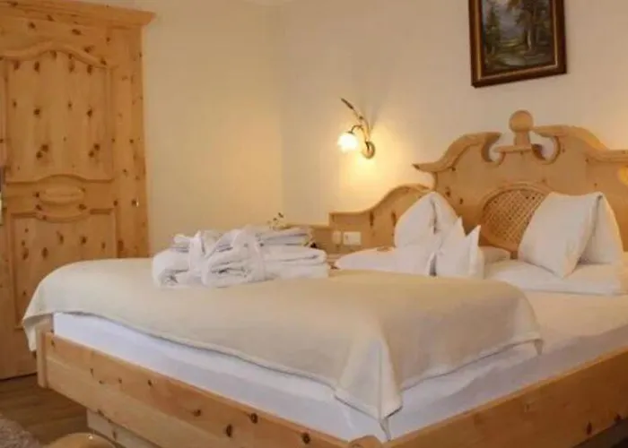 Hotel Edelweiß Garni - 4*
