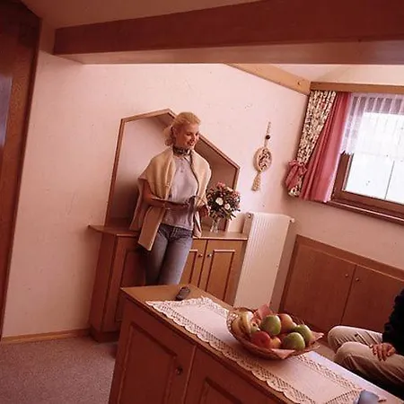 Edelweiß Garni - Отель